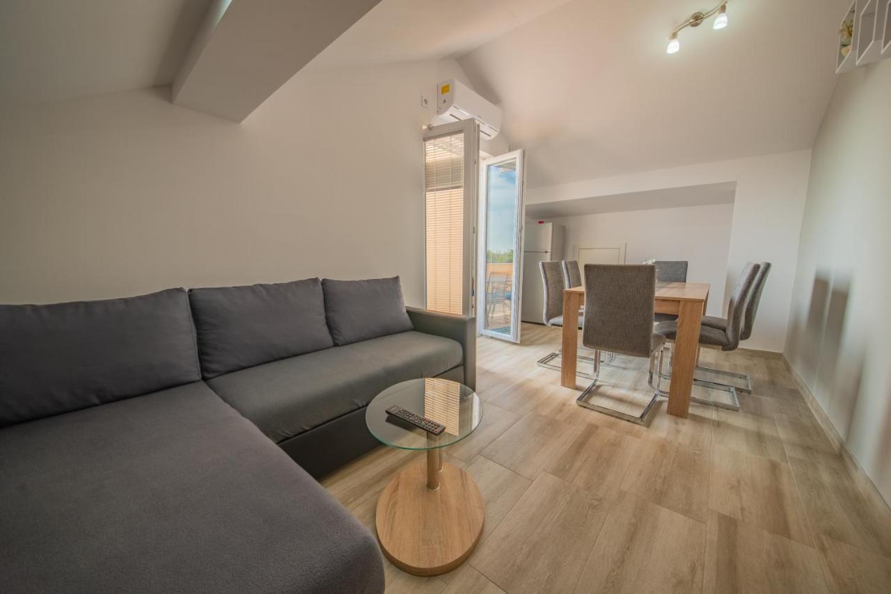 ורסי Apartman Eva מראה חיצוני תמונה